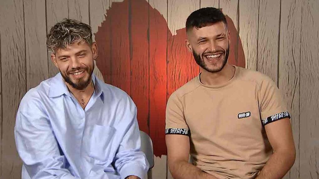 Adan y Jordi durante su cita en 'First Dates'