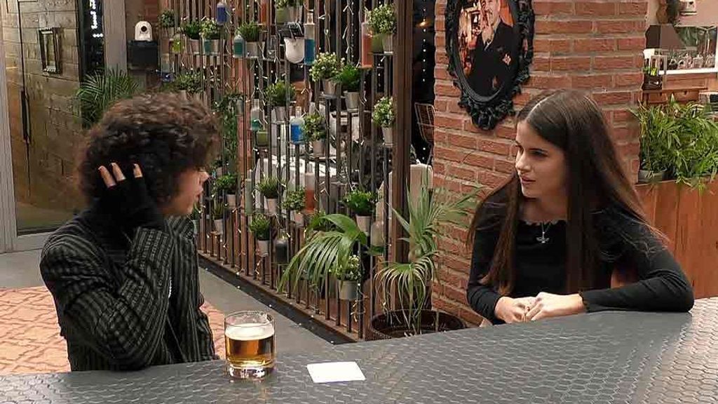 Cristina y Nico durante su cita en 'First Dates'