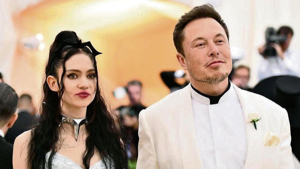 Elon Musk salía con la cantante Grimes.