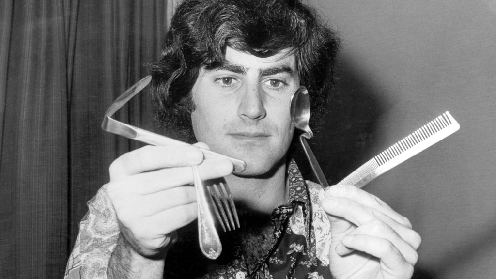 Uri Geller Cordon Press