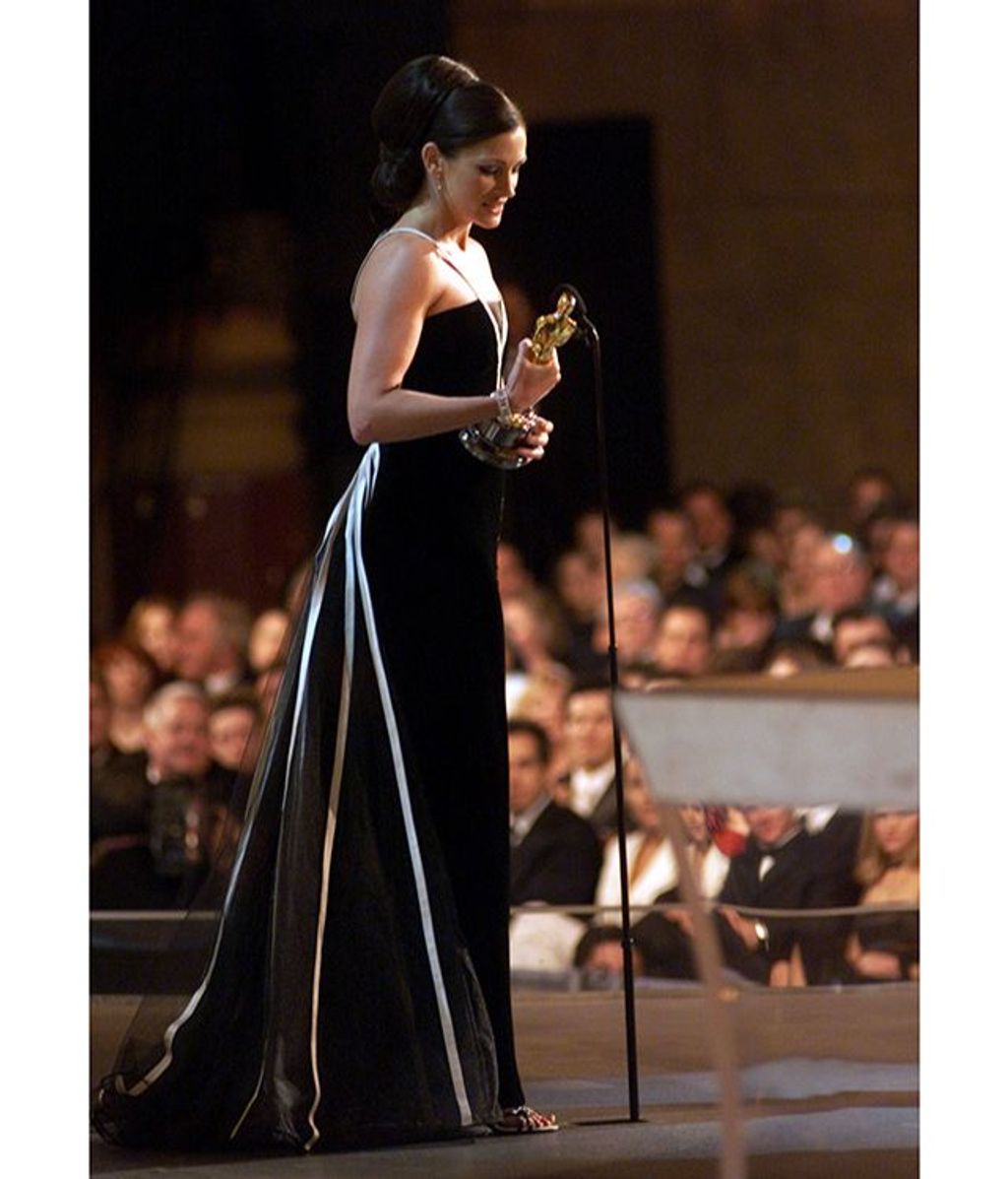 "73rd Annual Academy Awards" 03/25/01
Julia Roberts © 2001 AMPAS/MPTV