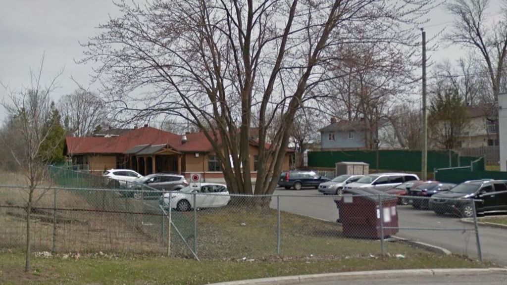 Dos niños muertos y seis heridos tras estrellarse un autobús contra una guardería en Canadá