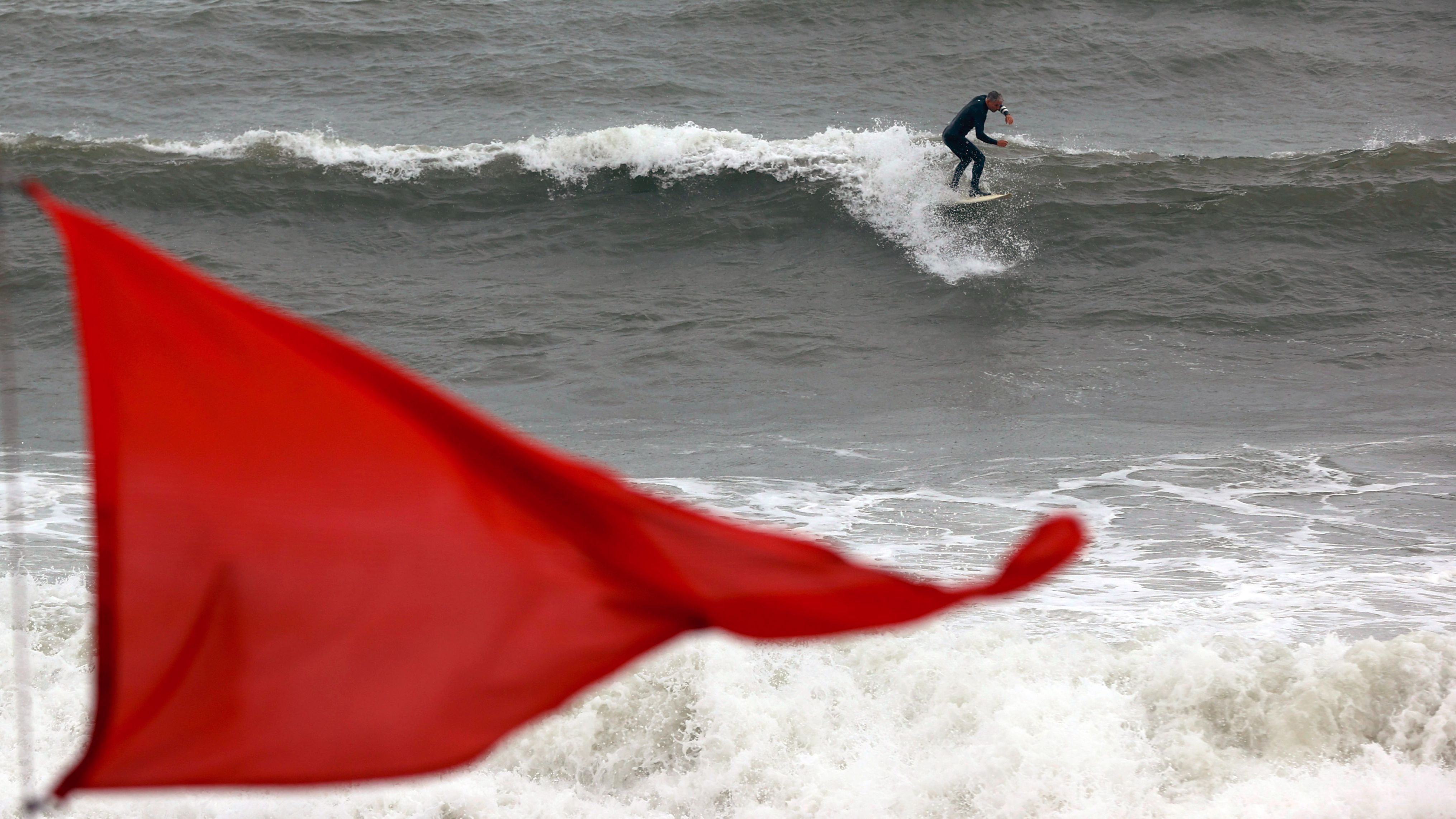 El mar se come las costas del Levante por el intenso oleaje