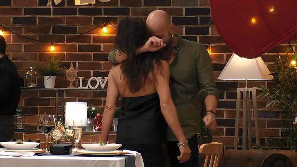 Fernando y Sara durante su cita en 'First Dates'