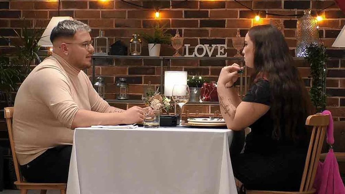 Paula admira la autoestima de su cita en ‘First Dates’: “Eres un tanque”