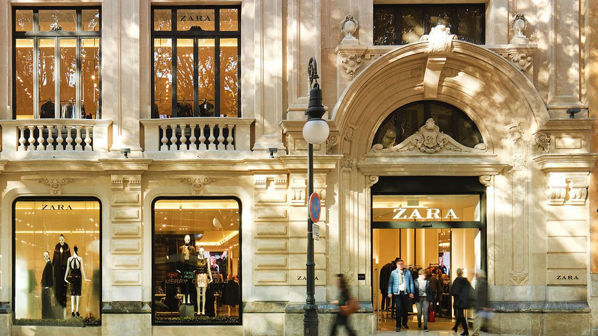 Exterior de tienda de Zara en Mallorca