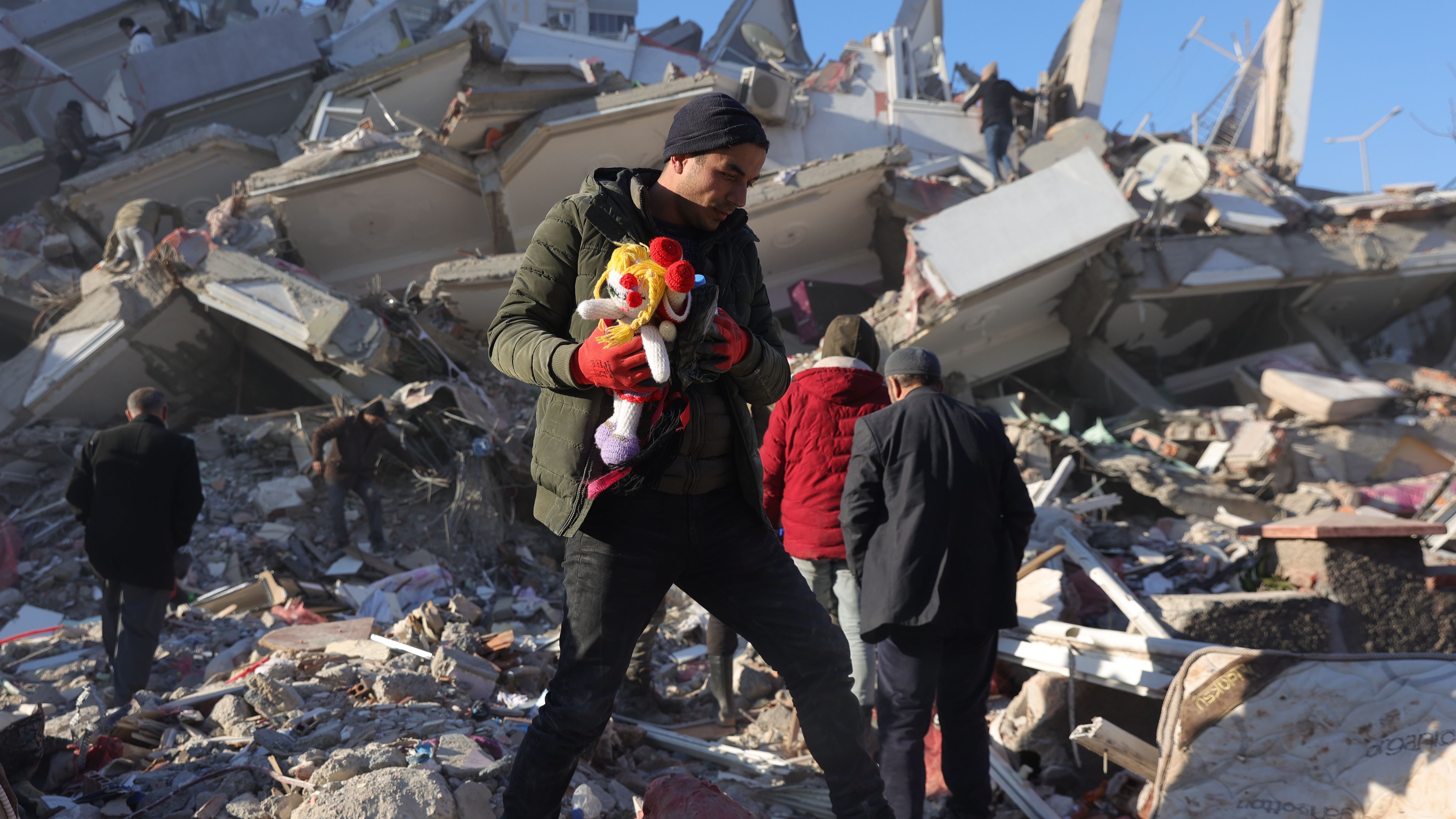 Se agota el plazo para encontrar supervivientes tras el terremoto en Turquía y Siria y sus posteriores réplicas.