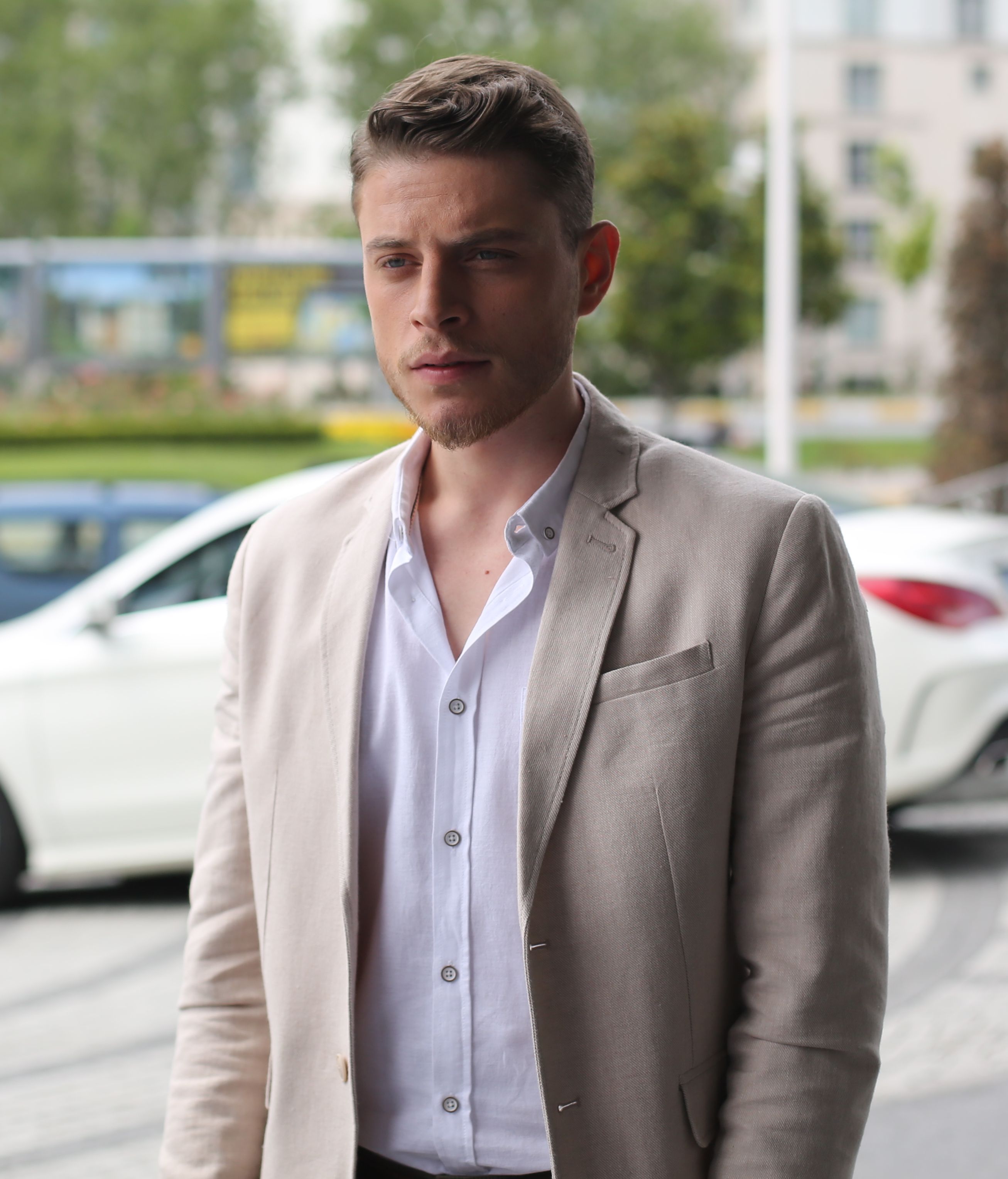 Burak Ceylan es Oguz Dagçakrak