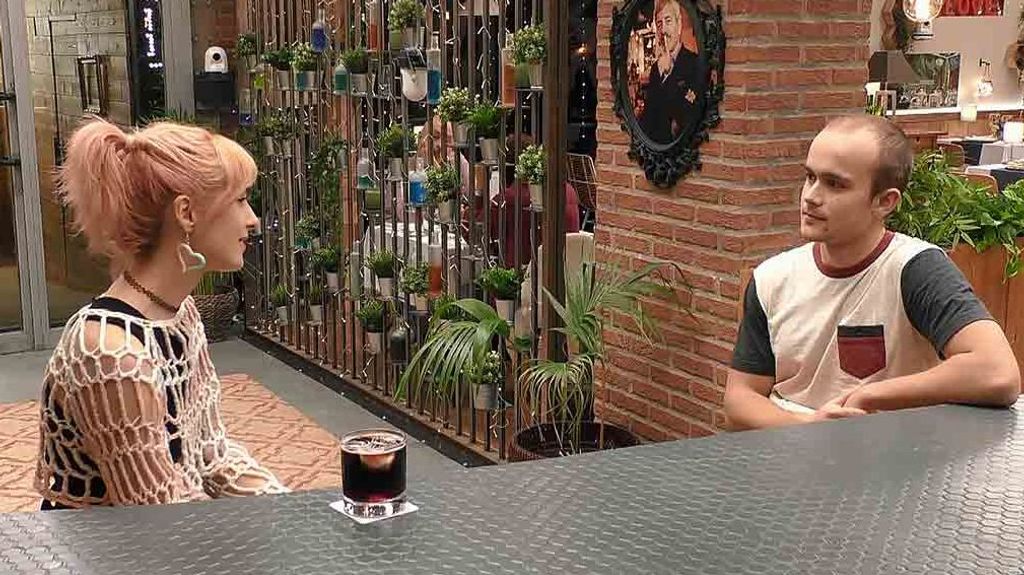 Irene y Borja durante su cita en 'First Dates'