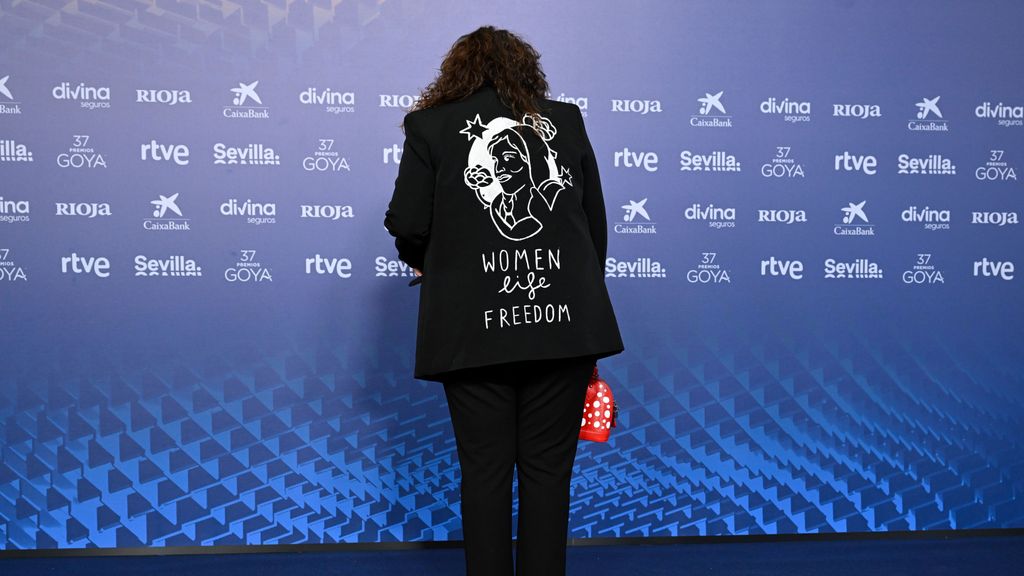 ISabel Coixet en la alfombra azul de los Premios Goya 2023