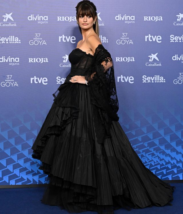 Penélope Cruz Maquillada Por Su Hija Luna En Los Goya 2023 Todo Sobre Su Look 