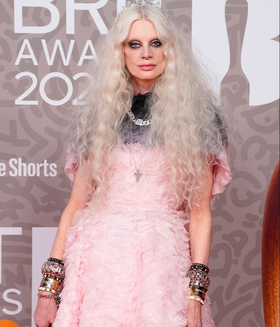Kristen McMenamy en la alfombra roja