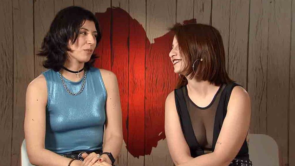 Andrea y Melanie durante su cita en 'First Dates'