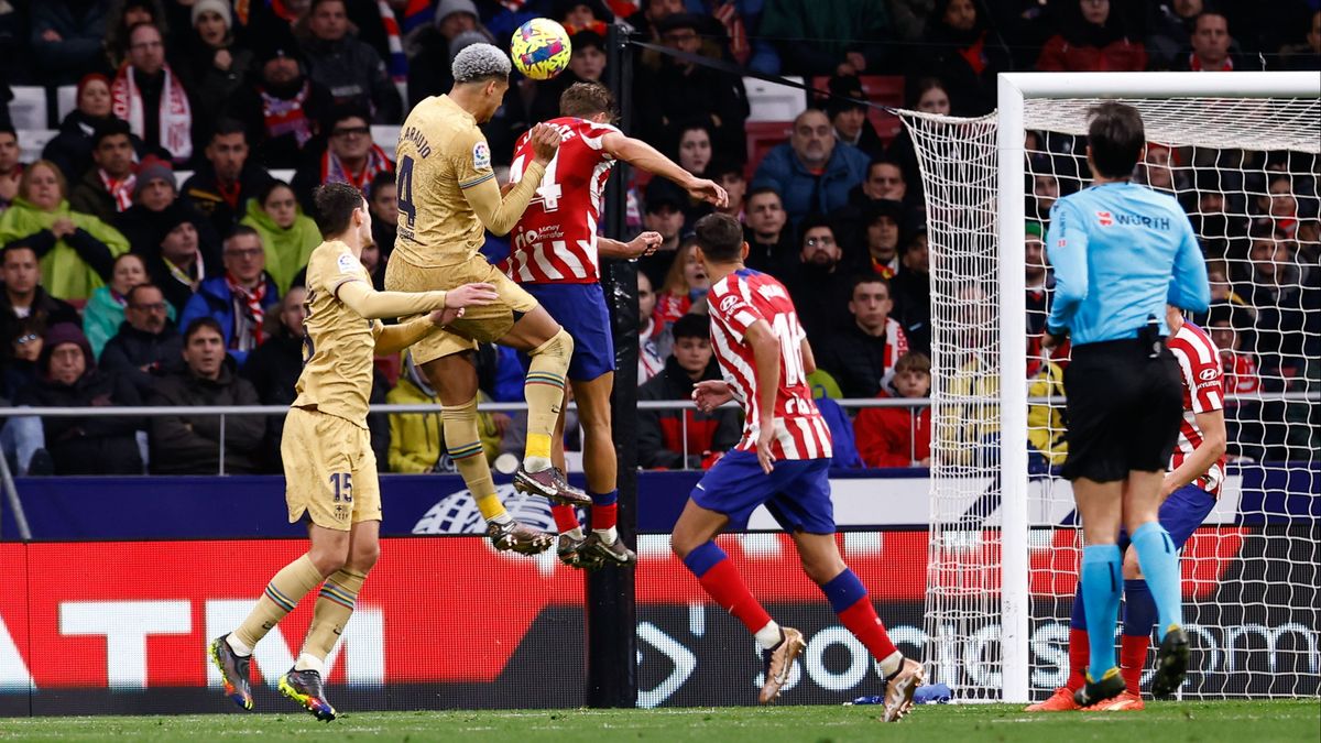 FOOTBALL - LA LIGA - AT MADRID V FC BARCELONA FOOTBALL - LA LIGA - AT MADRID V FC BARCELONA
