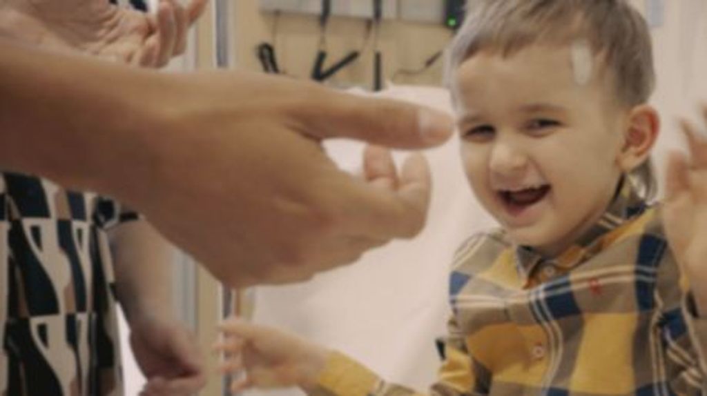 Así fue salvado Makar, el niño ruso de 5 años con cáncer cerebral, en el hospital Sant Joan De Deu