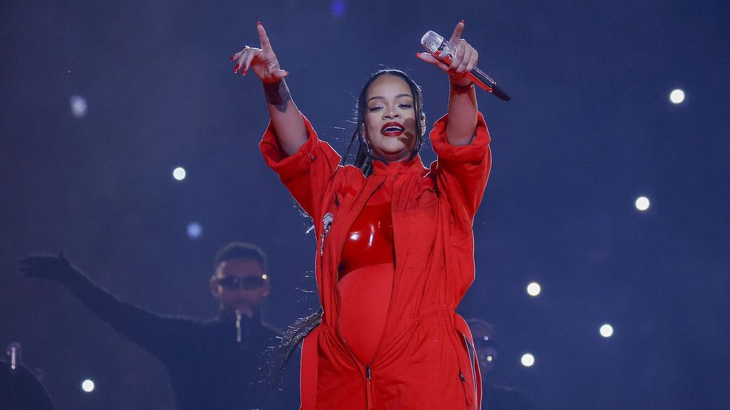 Así ha anunciado Rihanna su segundo embarazo en la Super Bowl