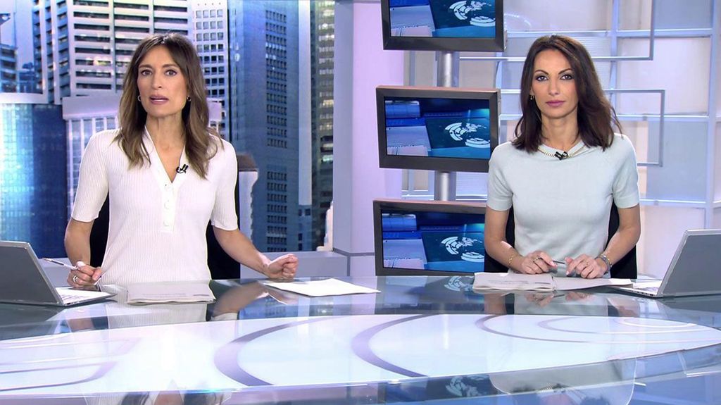 Con Leticia Iglesias y Laila Jiménez Informativos Telecinco 2023 Matinal 15/02/2023