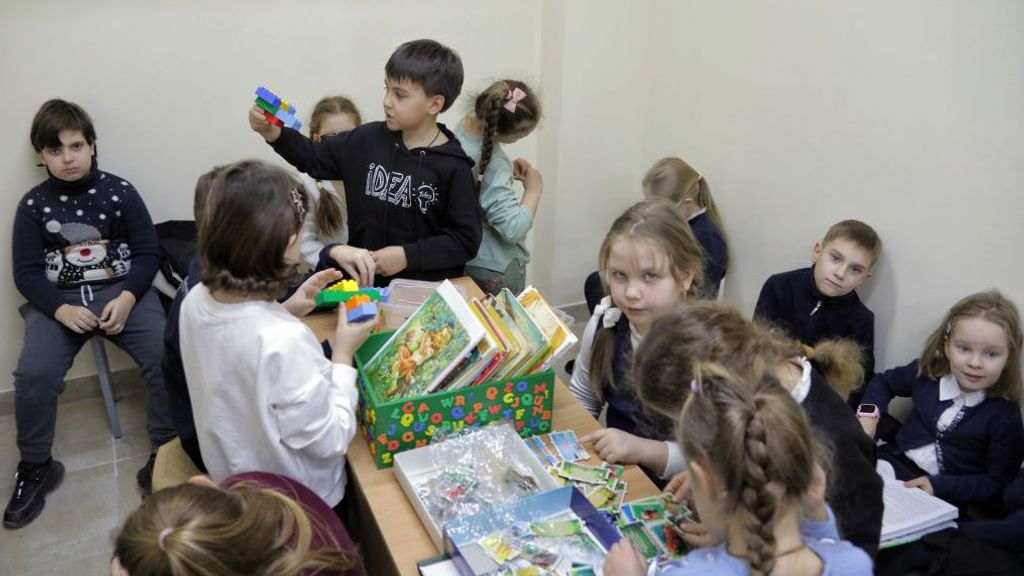 EEUU acusa a Rusia de secuestrar miles de niños ucranianos para darlos en adopción
