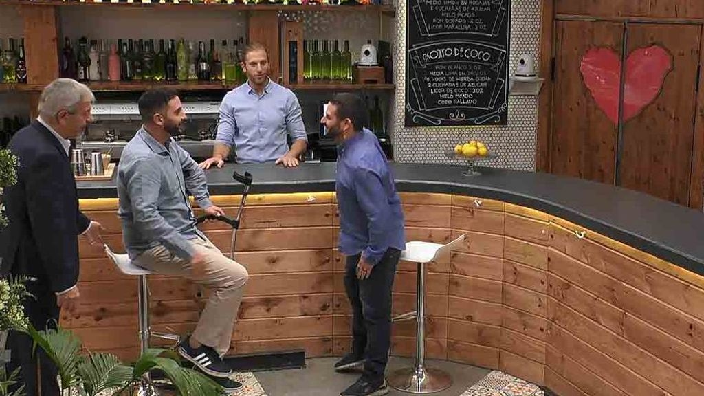 Mario e Israel durante su cita en 'First Dates'