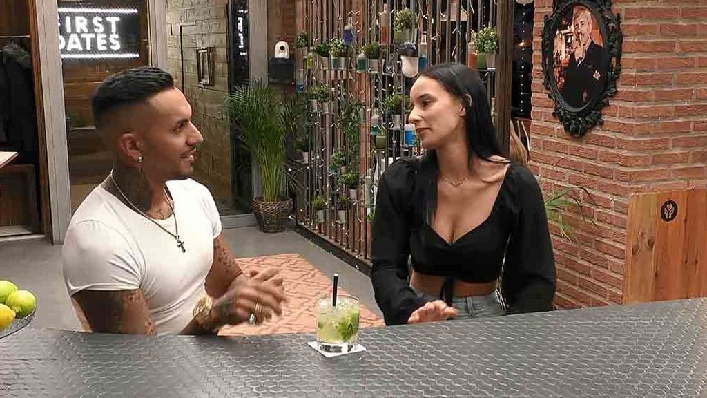 Valentina y Jorge durante su cita en 'First Dates'