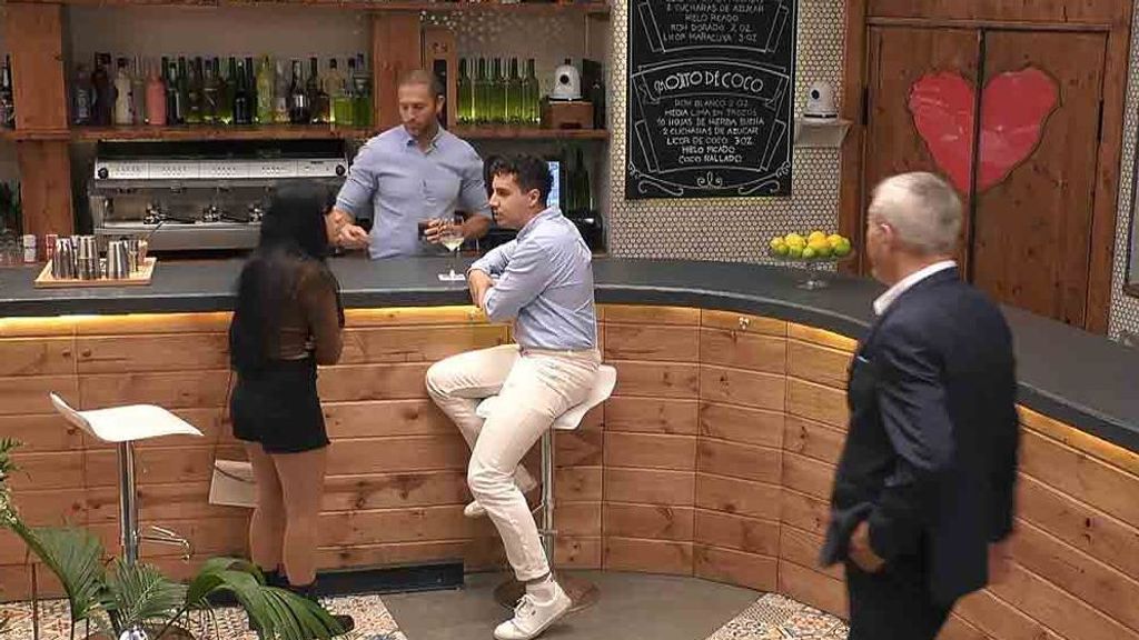 Erika y José durante su cita en 'First Dates'