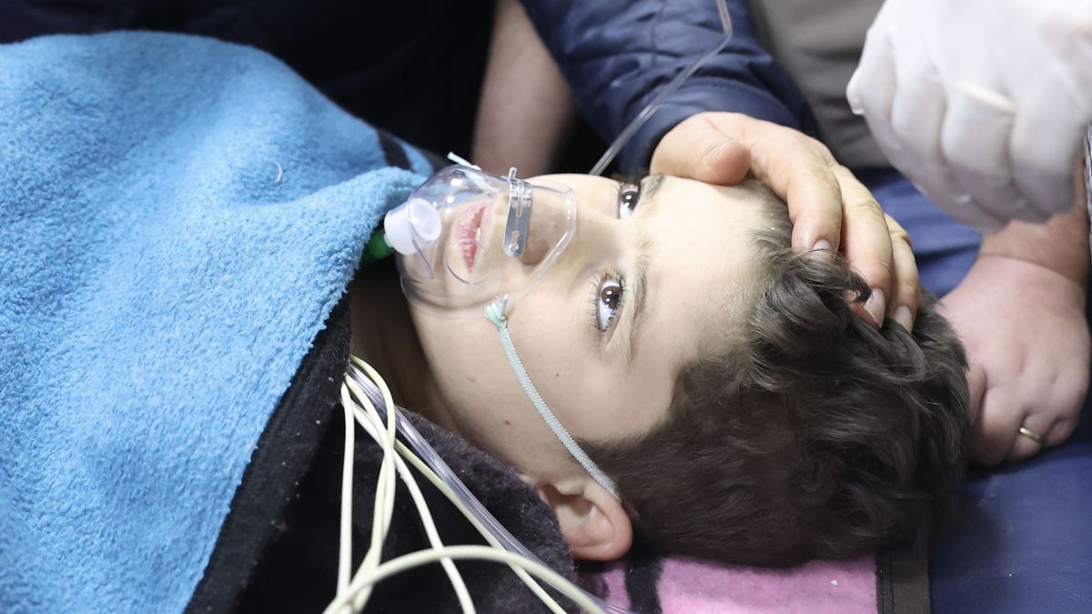 Osman Halebiye, el niño que ha resistido 260 horas sepultado bajo los escombros del terremoto en Turquía