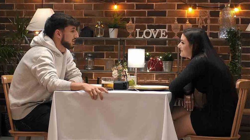 Pablo y María durante su cita en 'First Dates'