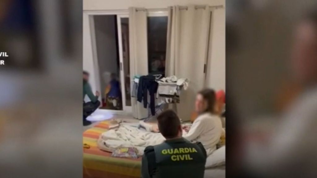 Liberan a una mujer retenida casi dos meses junto a su hijo de dos años en Castellón