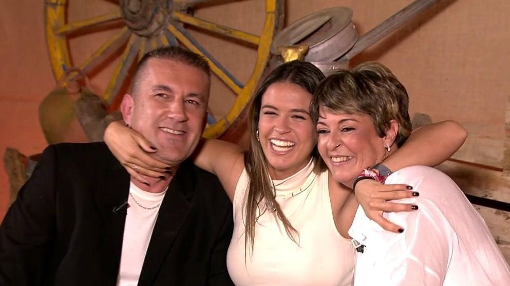 El reencuentro de Tania Déniz con sus padres hace llorar a Albert Barranco