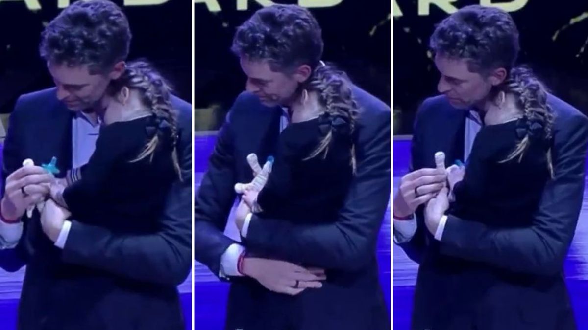 Pau Gasol, emocionado junto a su hija: recibe el premio que lleva el nombre Kobe Bryant y su hija Pau Gasol, emocionado junto a su hija: recibe el premio que lleva el nombre Kobe Bryant y su hija