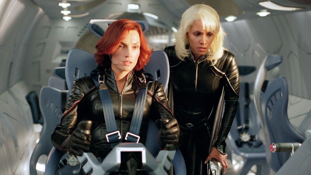 Famke Janssen y Halle Berry en 'X-Men 2'