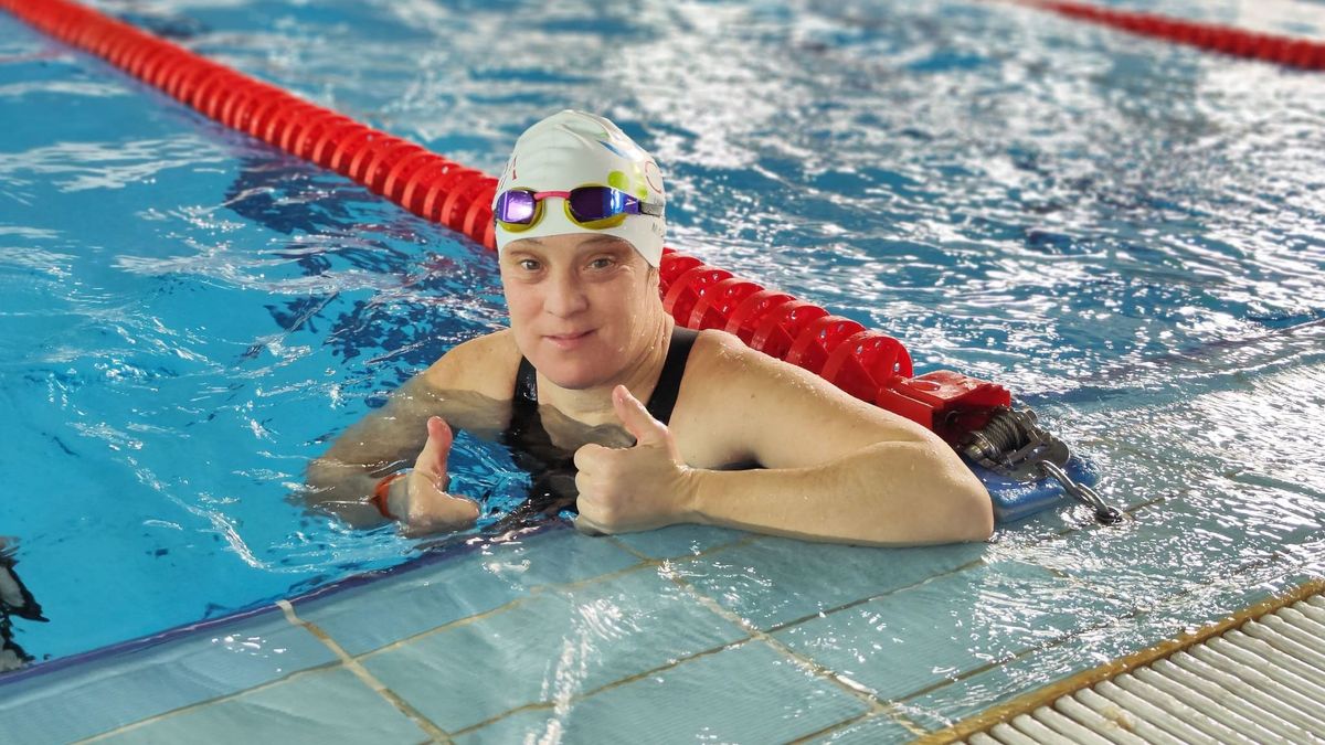 María Leandro, una campeona de la natación adaptada.