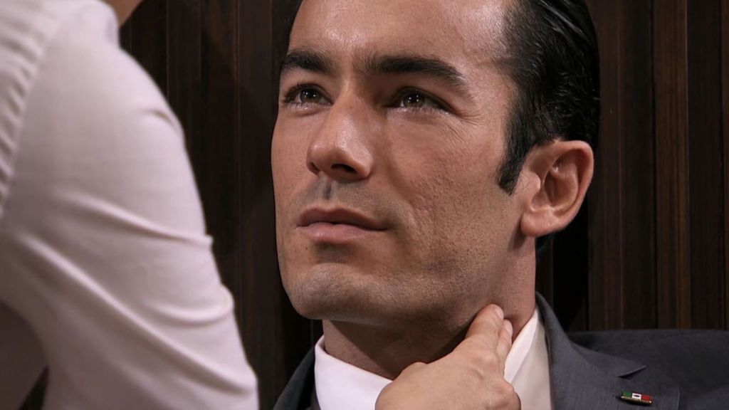 César se enamora de Lucía tras su accidentado encuentro, en 'Los miserables':