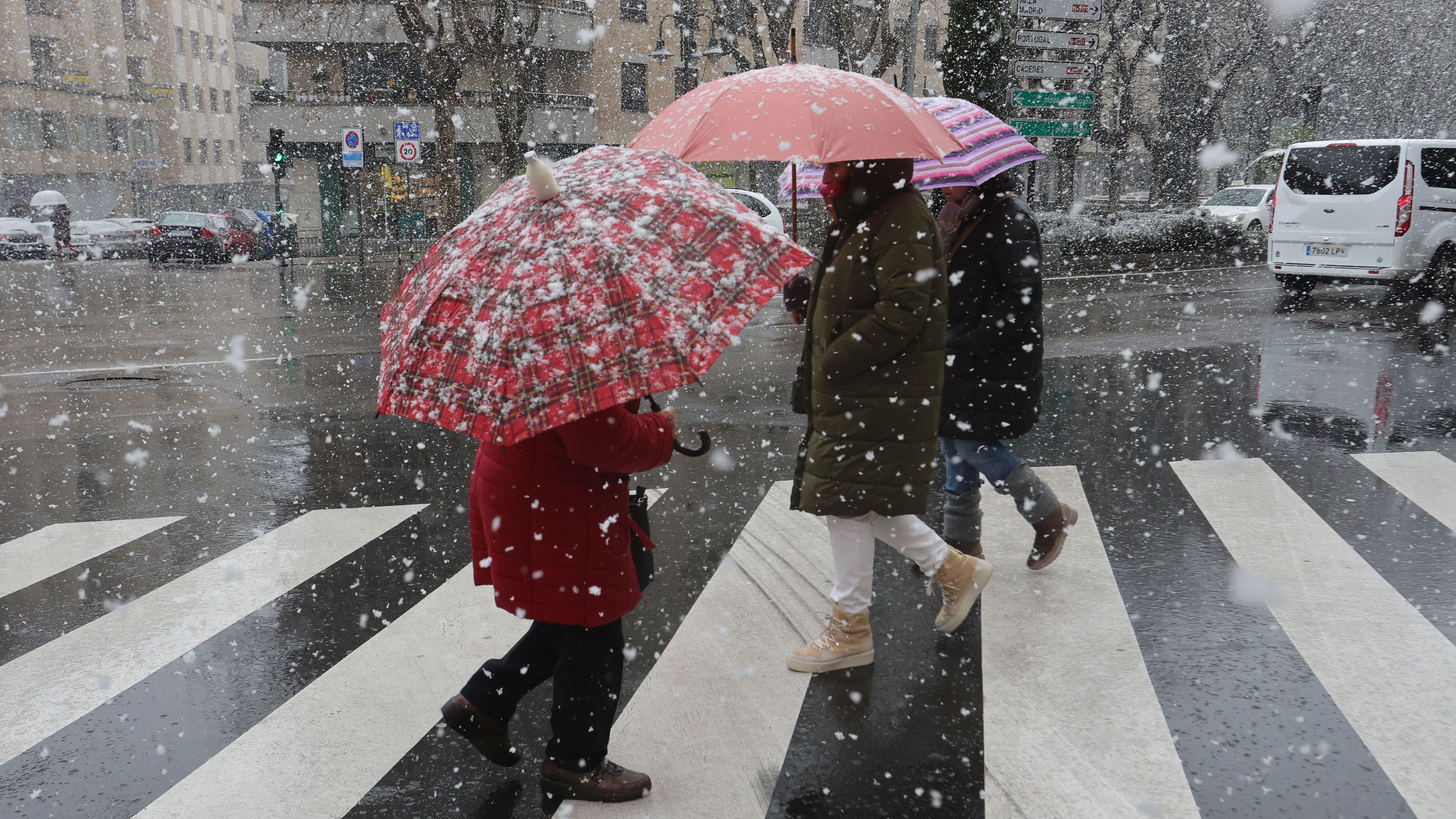 La nieve cubre de blanco el norte de España este jueves