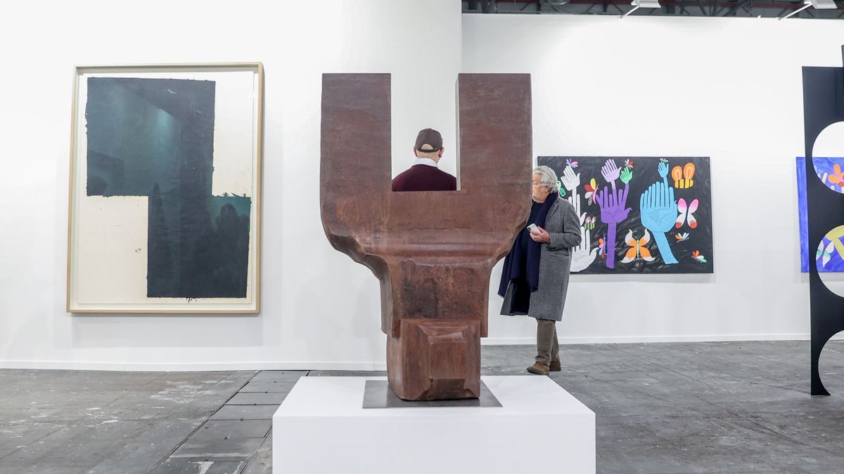 Obra 'Sin título' del escultor Eduardo Chillida, de 1,5 toneladas y un precio de 3,7 millones de euros