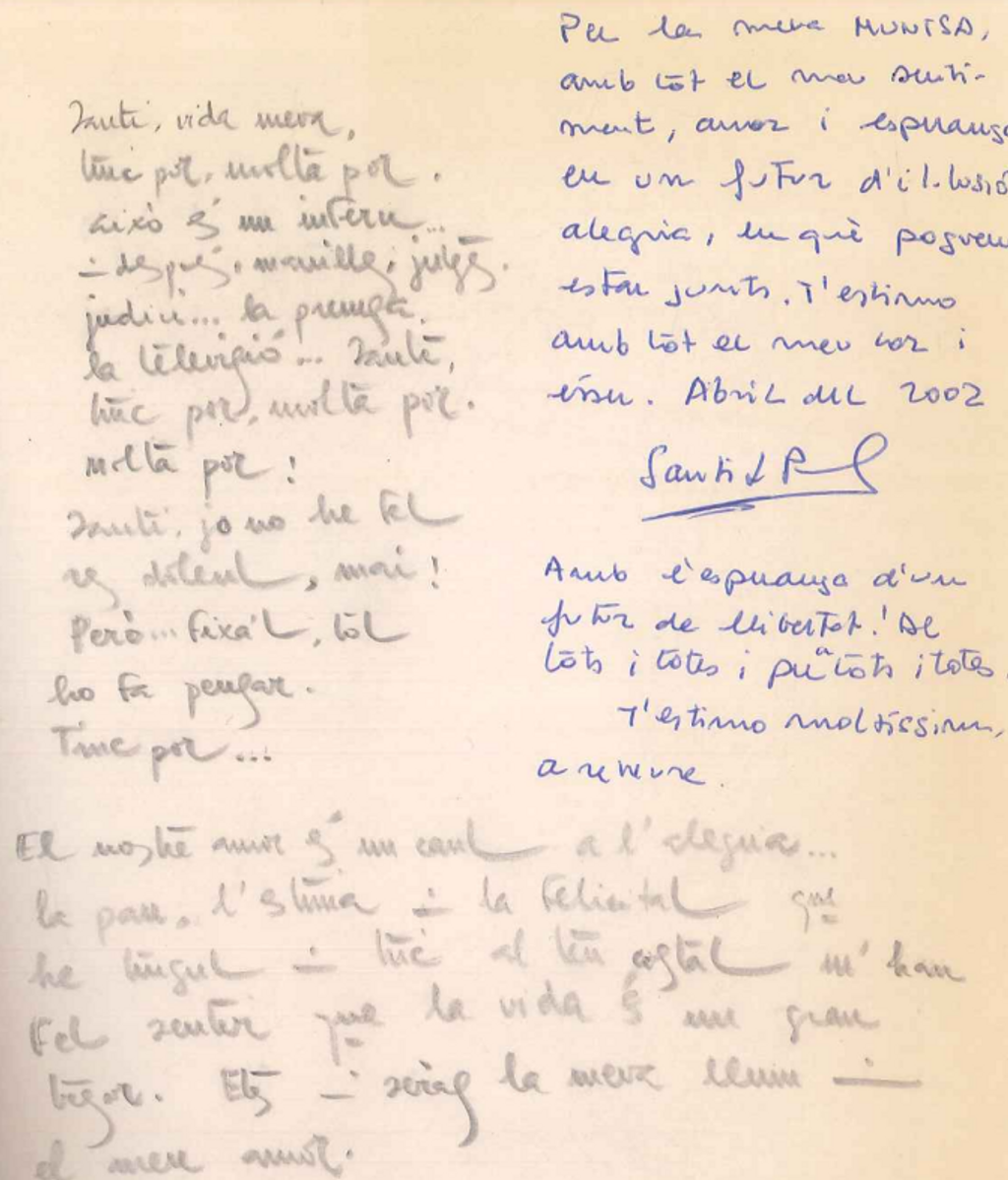 Libreta que escribió Montse Careta en la cárcel donde comparte con Santi Laiglesia sus miedos (a la izquierda) y el le transmite ánimos (a la derecha)