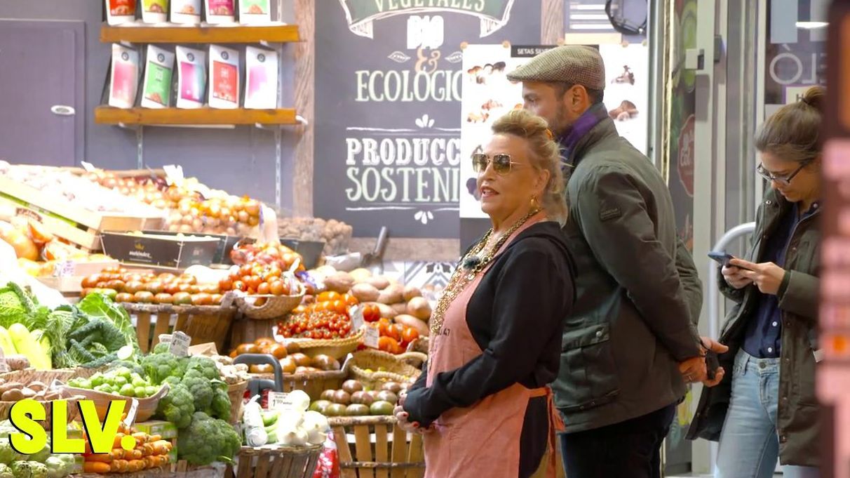 Lydia Lozano se convierte se infiltra en un mercado: "¡Soy una porquería de infiltrada!"