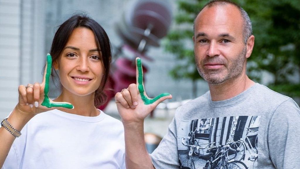 Andrés Iniesta y Anna Ortiz