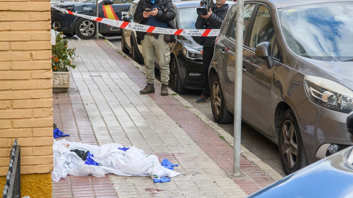Muere un varón apuñalado en Sevilla