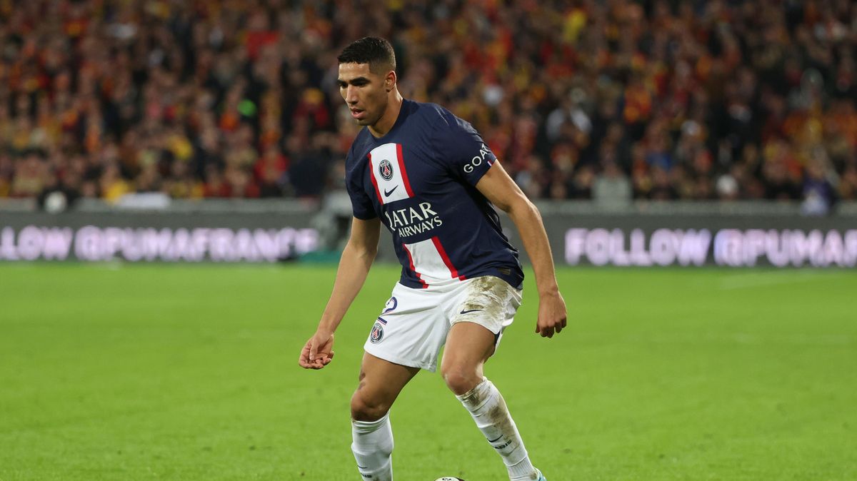 Achraf Hakimi of PSG during the French championship Ligue 1 football match between RC Lens and Paris Saint-Germain on January 1, 2023 at Bollaert-Delelis stadium in Lens, France - Photo Jean Catuffe / DPPI