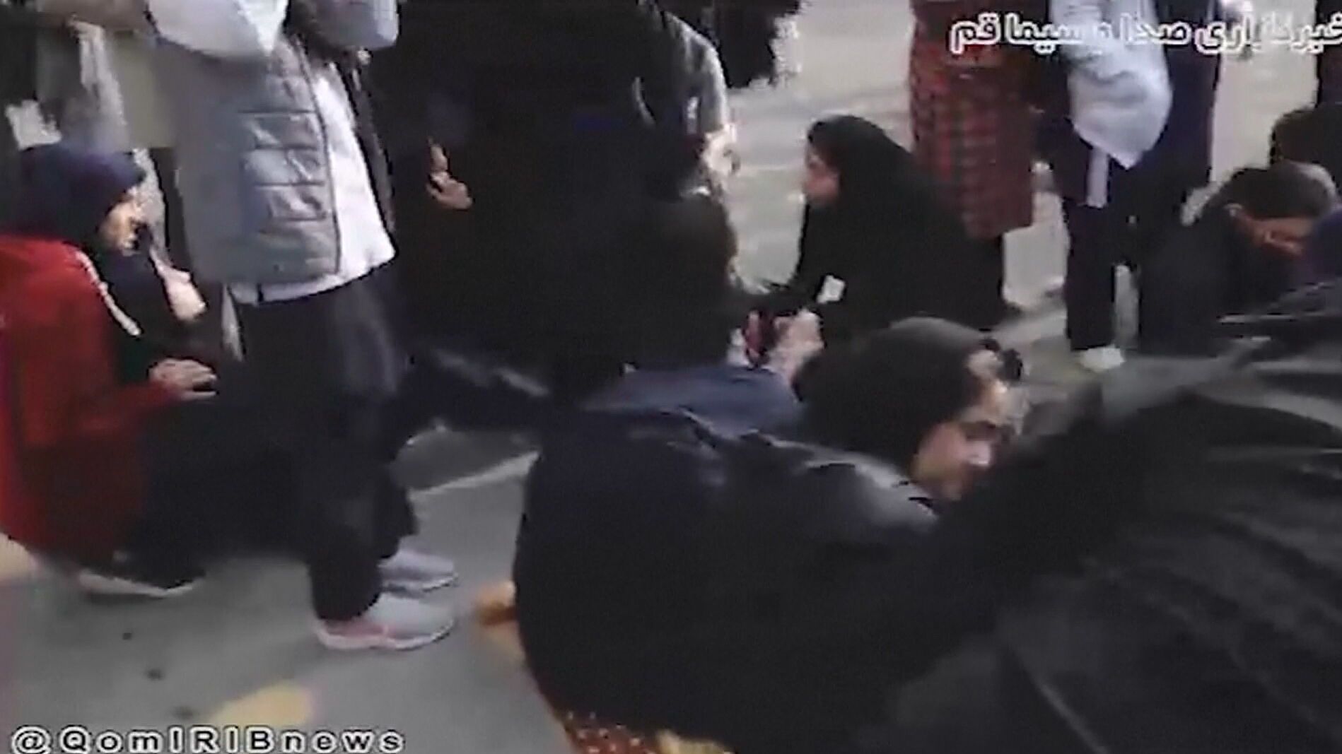 Irán investiga el supuesto envenenamiento con gas tóxico de cientos de niñas en colegios femeninos