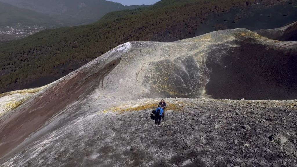 La aventura más extrema dentro del volcán: Jesús Calleja se rinde ante Pedro Piqueras