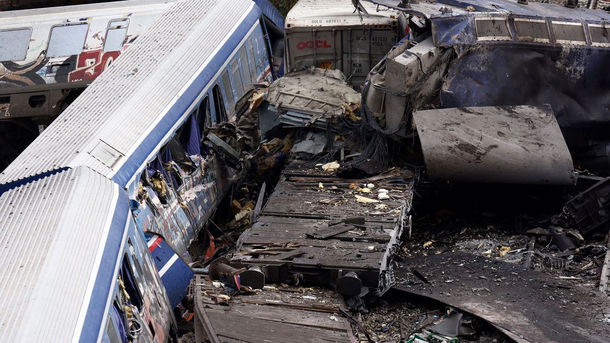 Choque de trenes en Grecia: detenido el jefe de la estación tras el accidente que deja ya 40 muertos