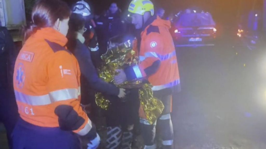Gritos de pánico y desesperación de un padre y sus dos hijos, rescatados in extremis del temporal en Mallorca