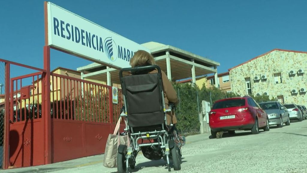 María, una mujer en silla de ruedas, expulsada de su residencia por denunciar malos tratos: ellos lo niegan