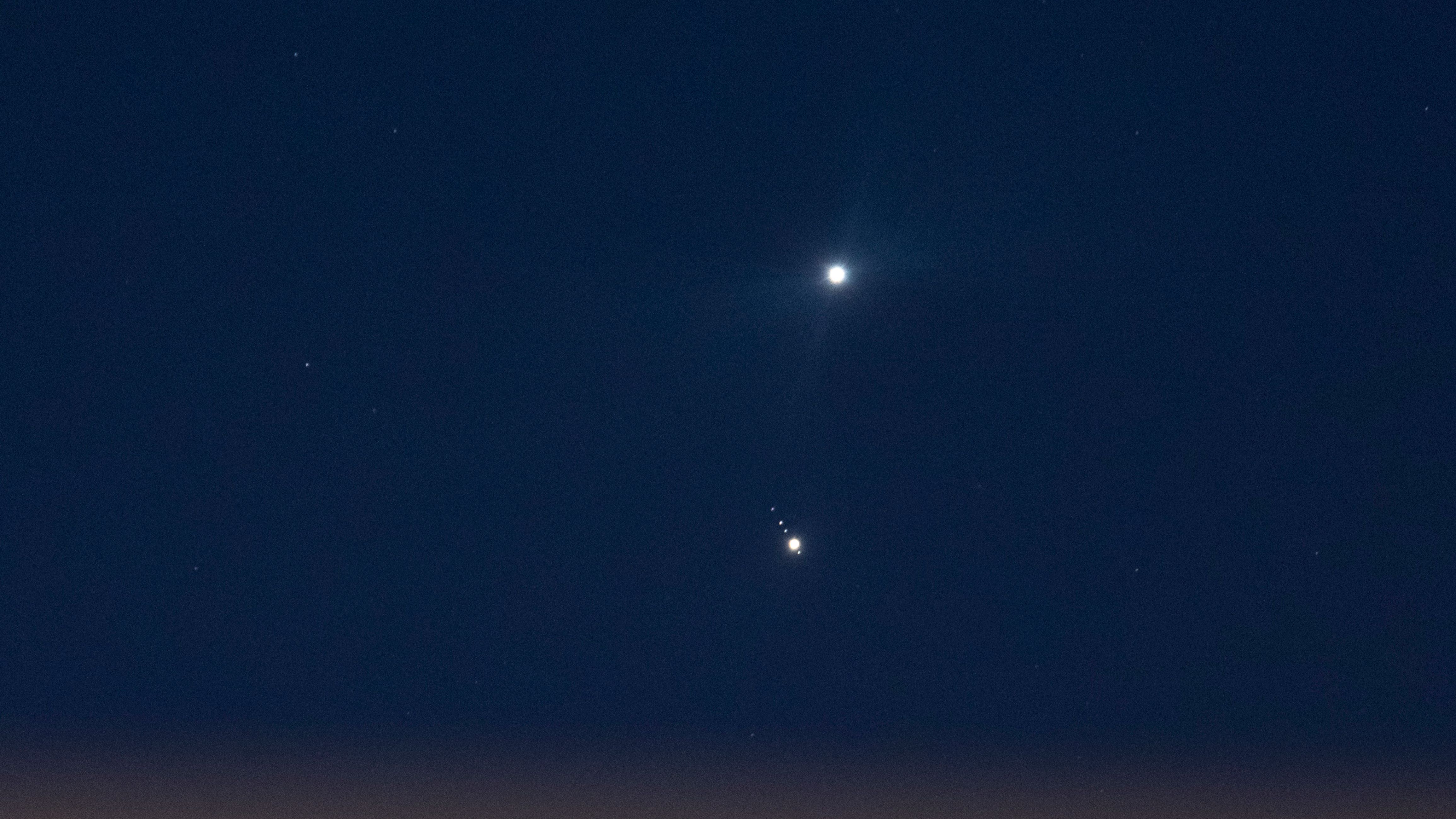 Conjunción de Venus y Júpiter 1 marzo 2023