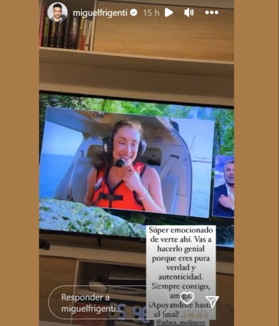 Miguel Frigenti se emociona al ver el salto de Adara Molinero