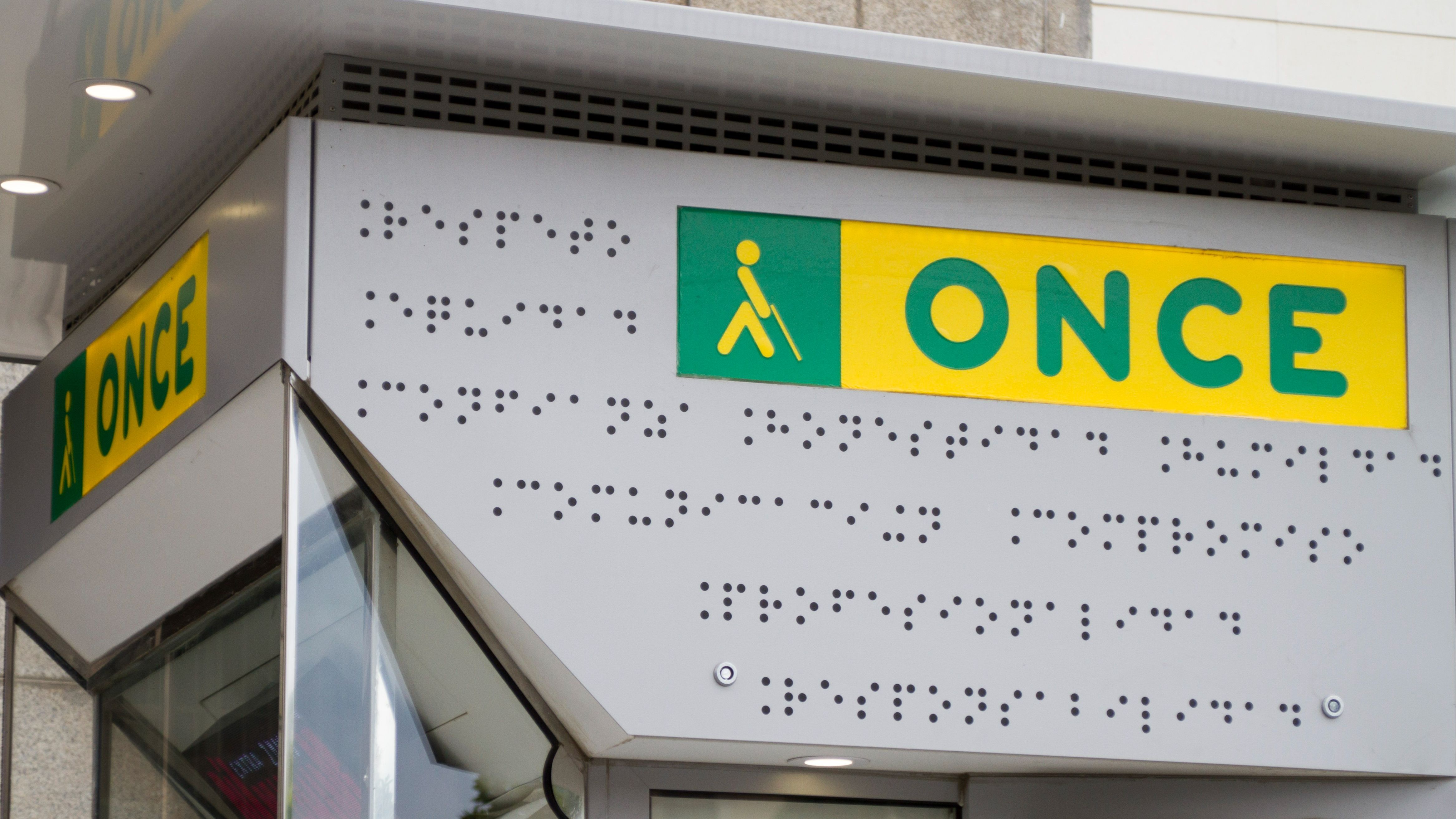 Una familia valenciana litigia contra la ONCE: les rechazaron un cupón de 400.000 euros por un malentendido