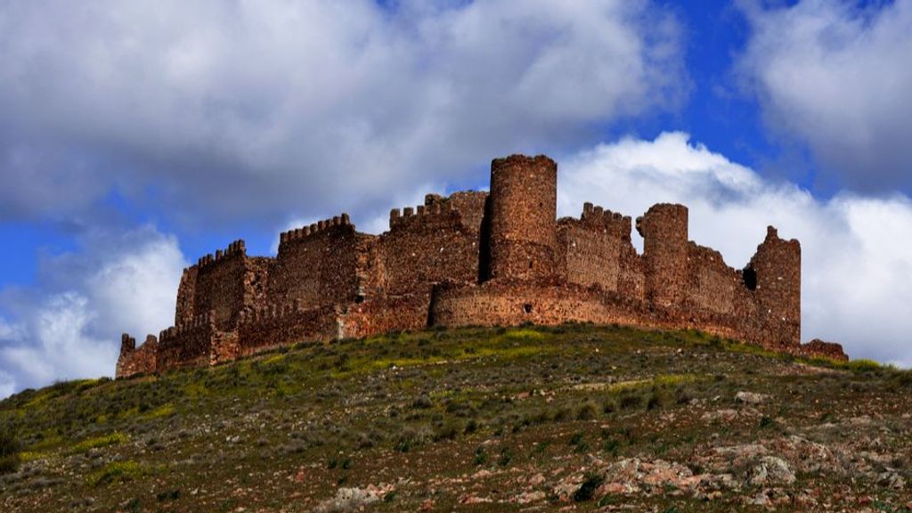 El bulo del castillo medieval español que se vende por un euro