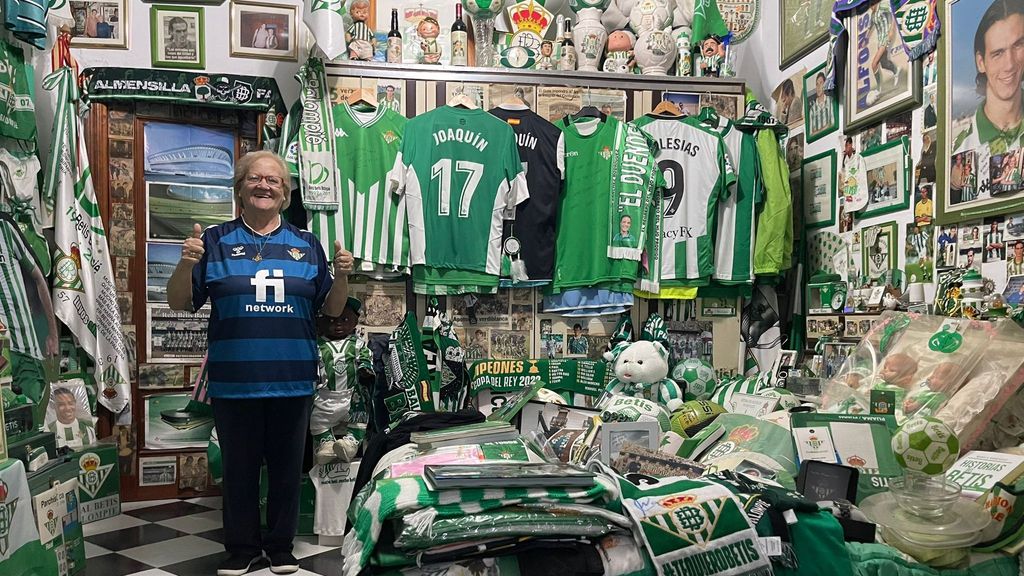 El 'santuario' del Betis de Ana, una vecina de un pueblo de Sevilla